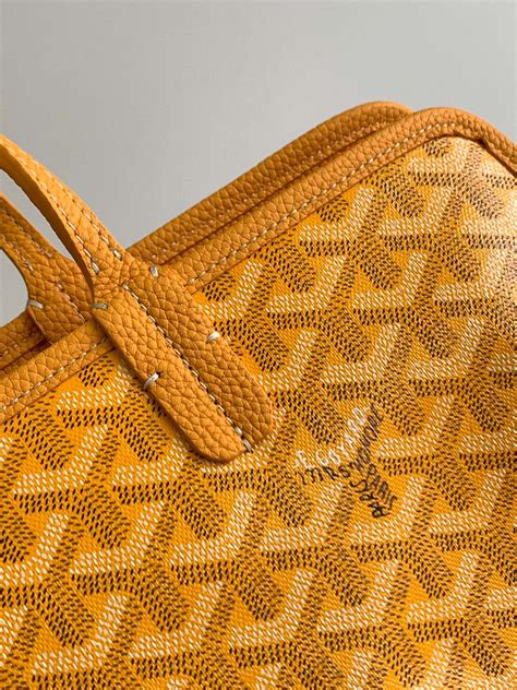 where to buy goyard in paris|goyard hardy pm bag price.